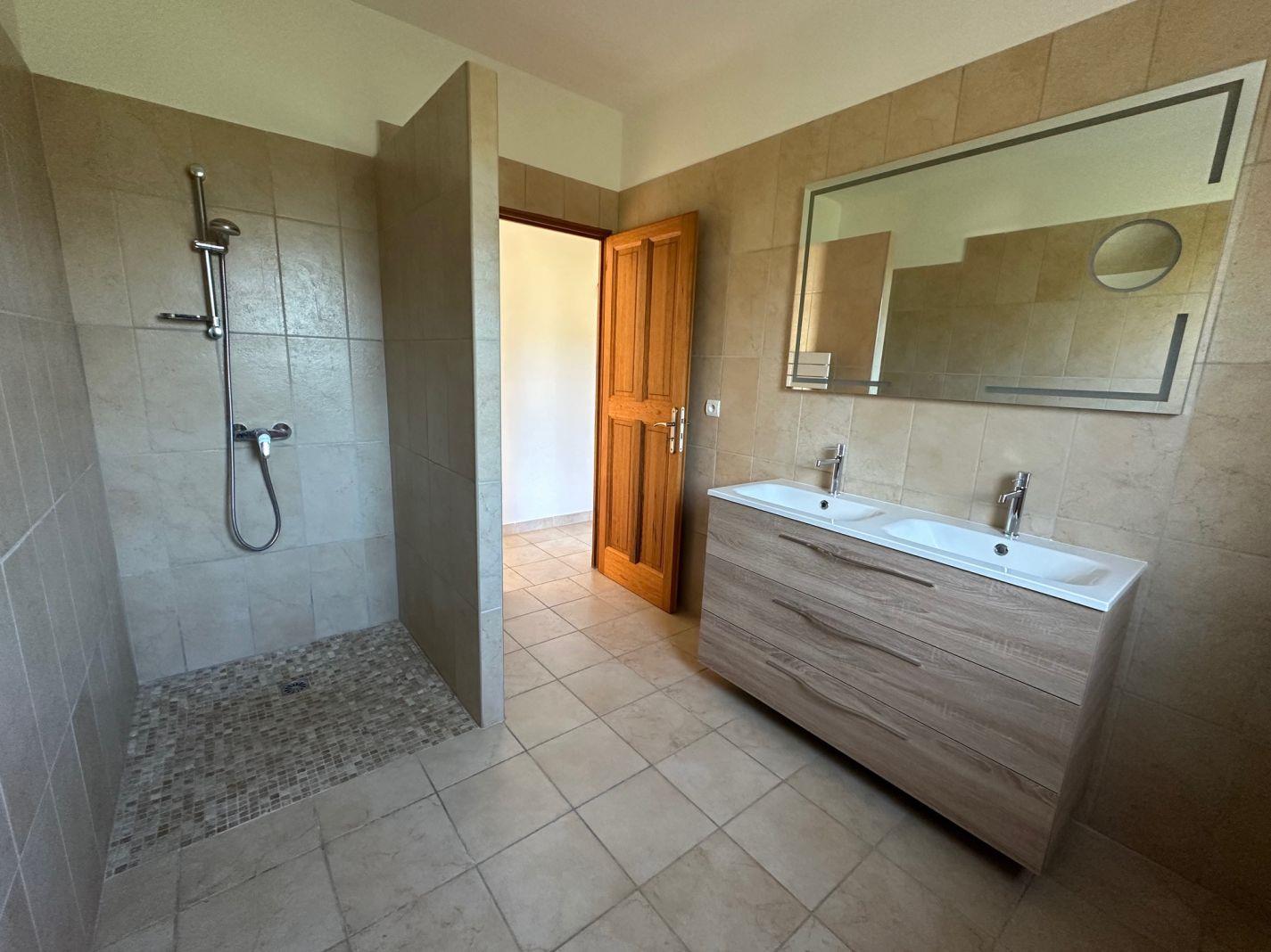 Maison à louer, 115m², Marseille 13ème