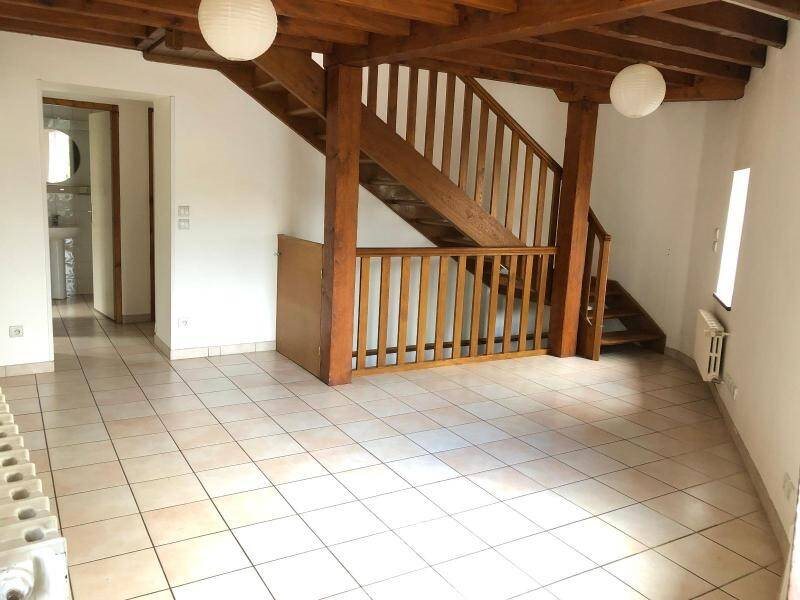 Maison à louer, 70m², Lucenay