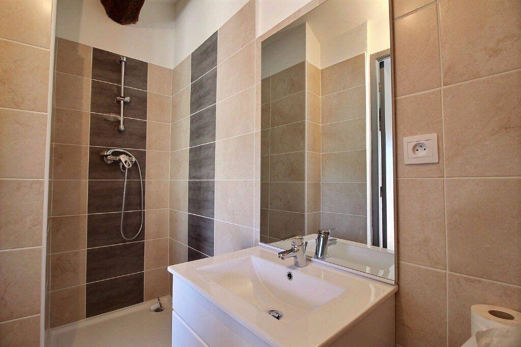 Appartement à louer, 60m², Trans-en-Provence