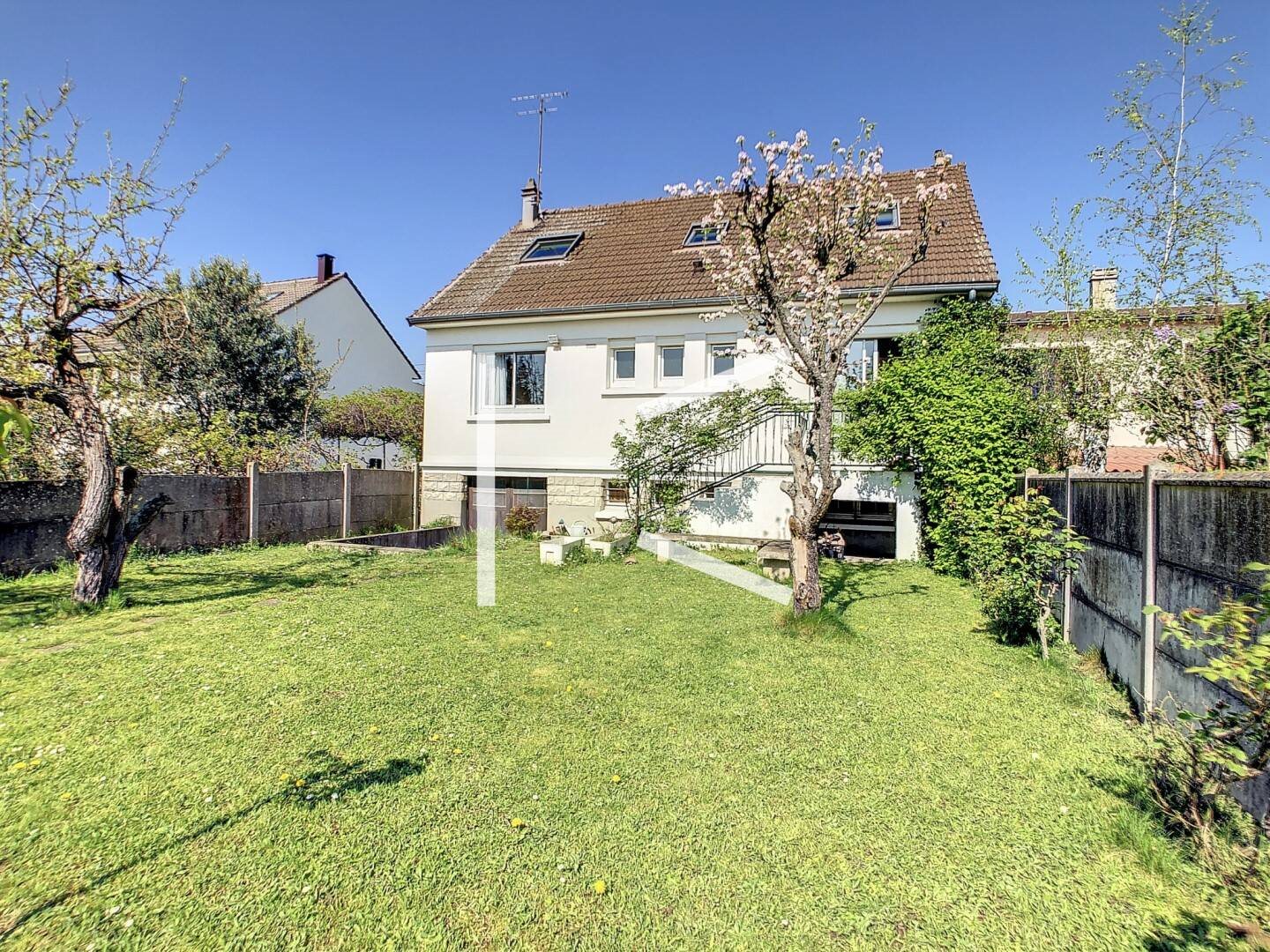 Maison à vendre, 141m², Arnouville-lès-Gonesse