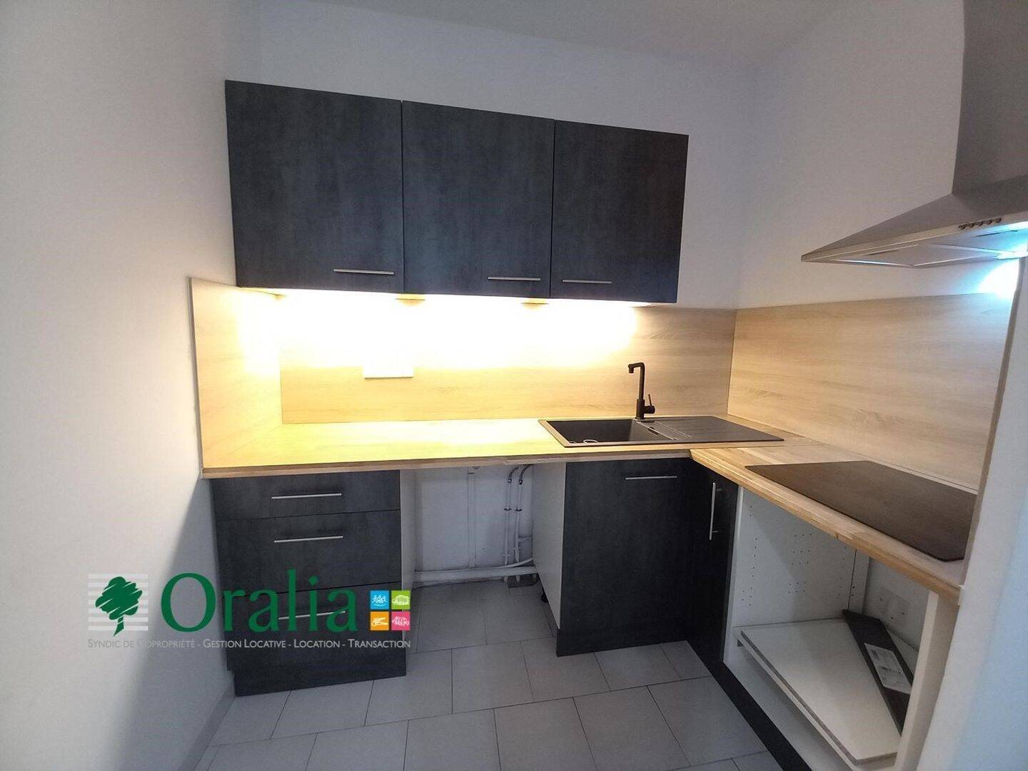 Appartement à louer, 35m², Marseille 8ème