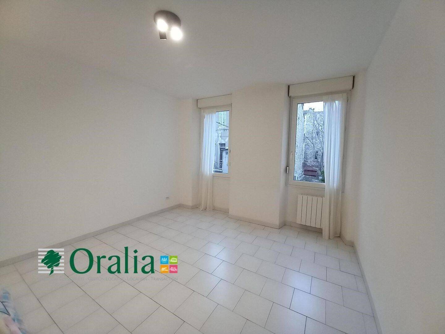 Appartement à louer, 35m², Marseille 8ème