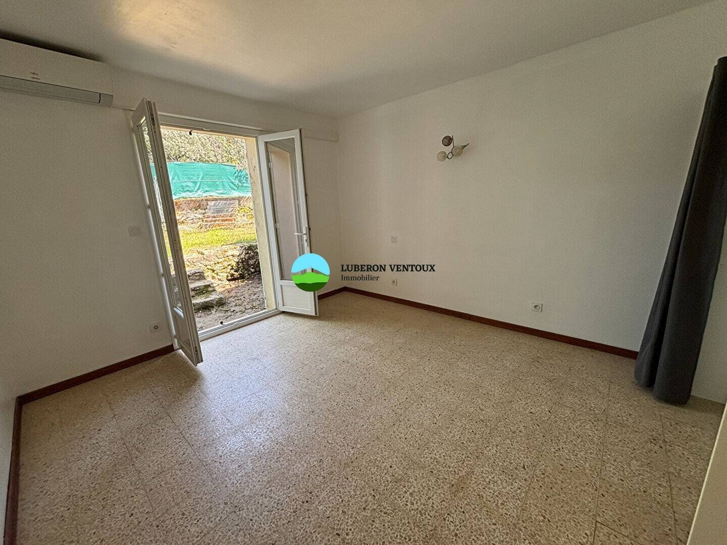 Appartement à louer, 42m², Venasque