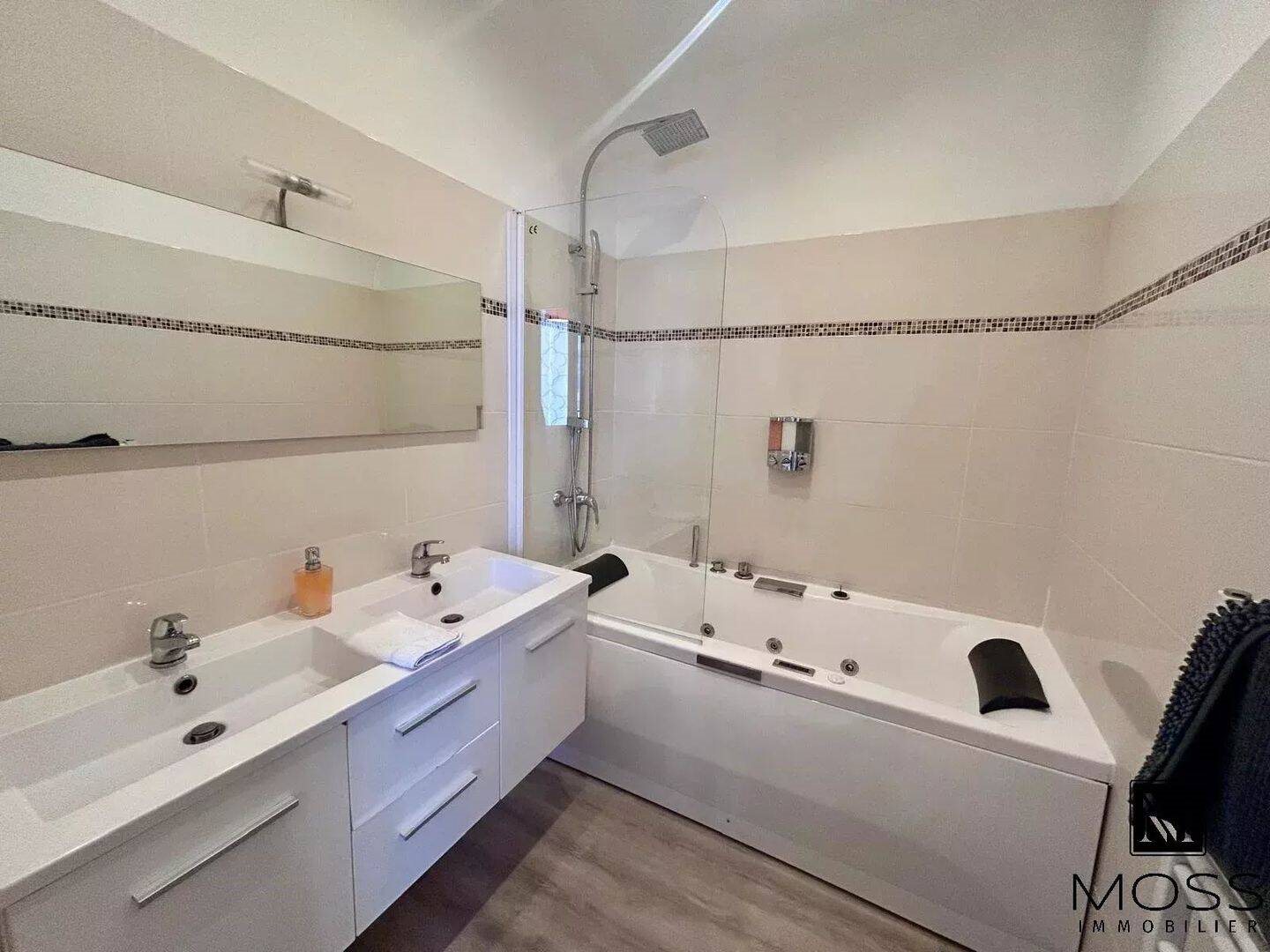 Appartement à louer, 83m², Nice