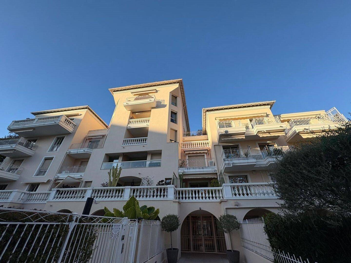 Appartement à louer, 90m², Le Cannet