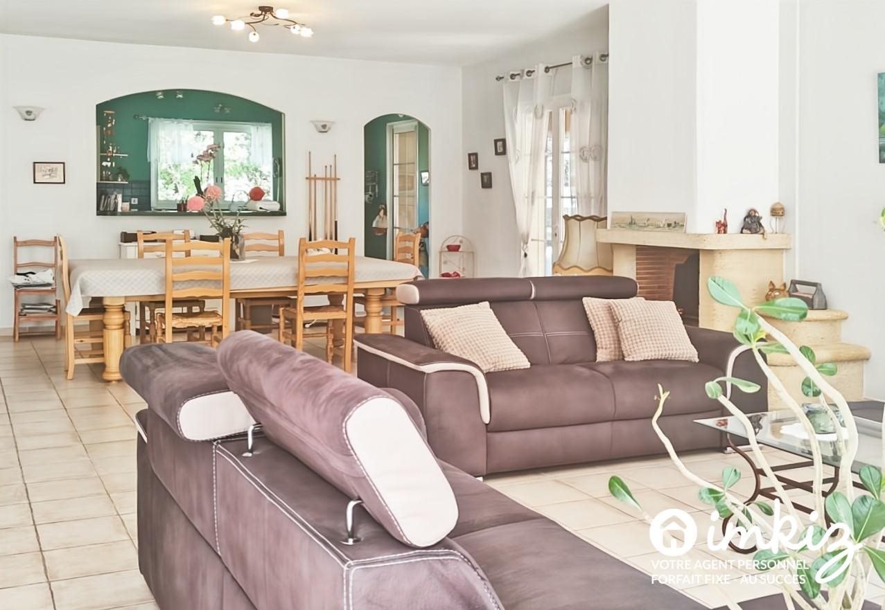 Maison à vendre, 315m², Saint-Restitut