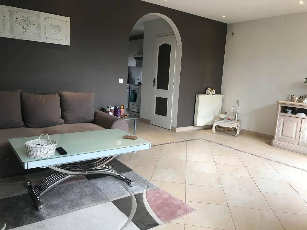 Appartement à louer, 100m², Paray-Vieille-Poste