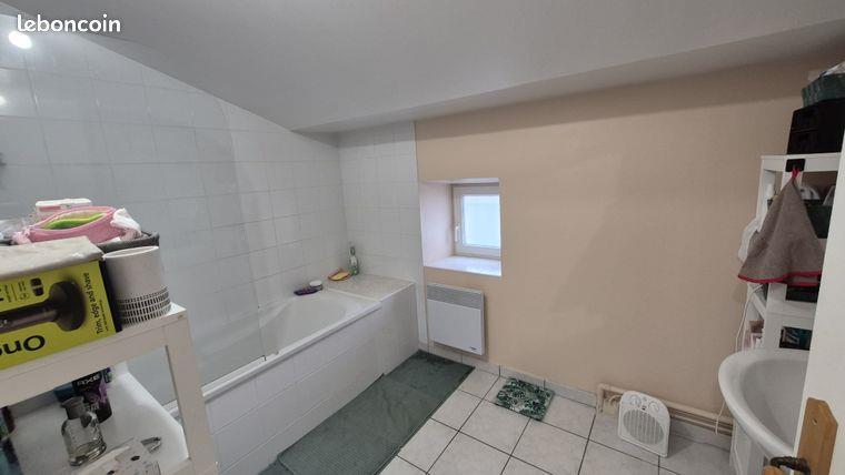 Maison à louer, 72m², Saint-Genès-Champanelle