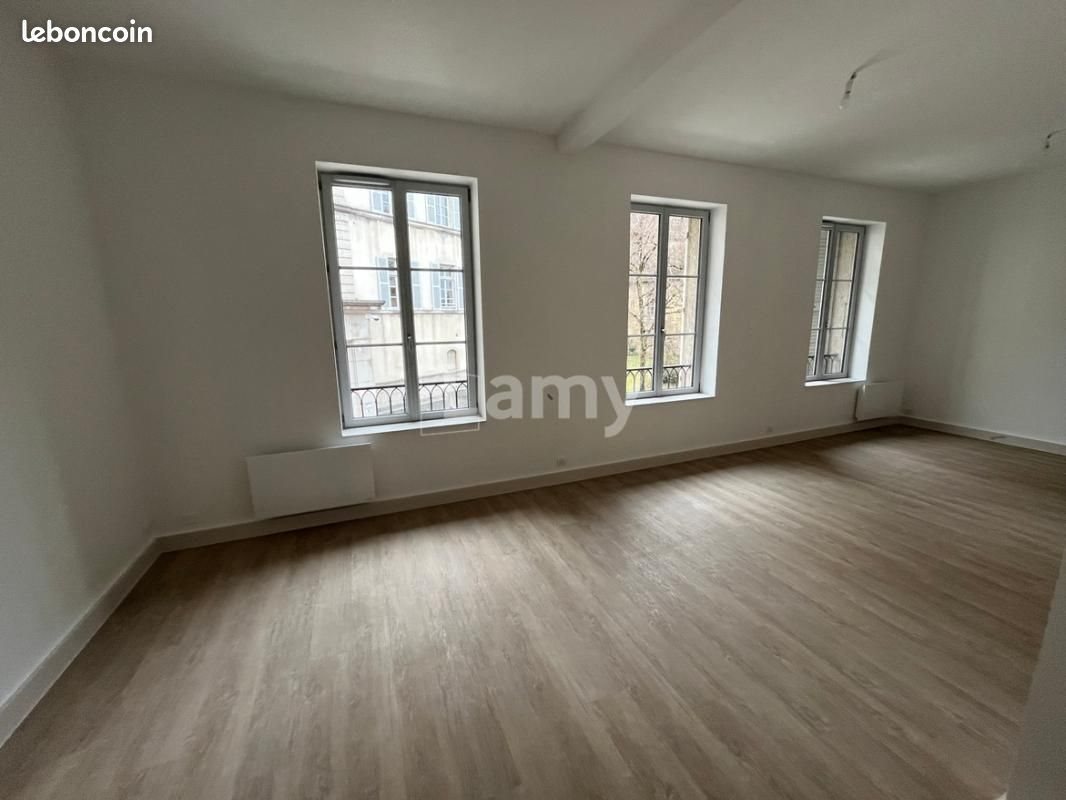 Appartement à louer, 102m², Lons-le-Saunier