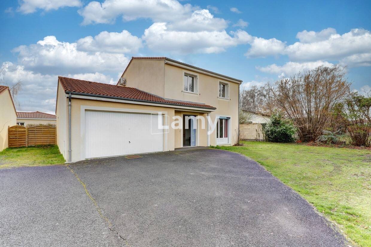 Maison à vendre, 155m², Saint-Beauzire