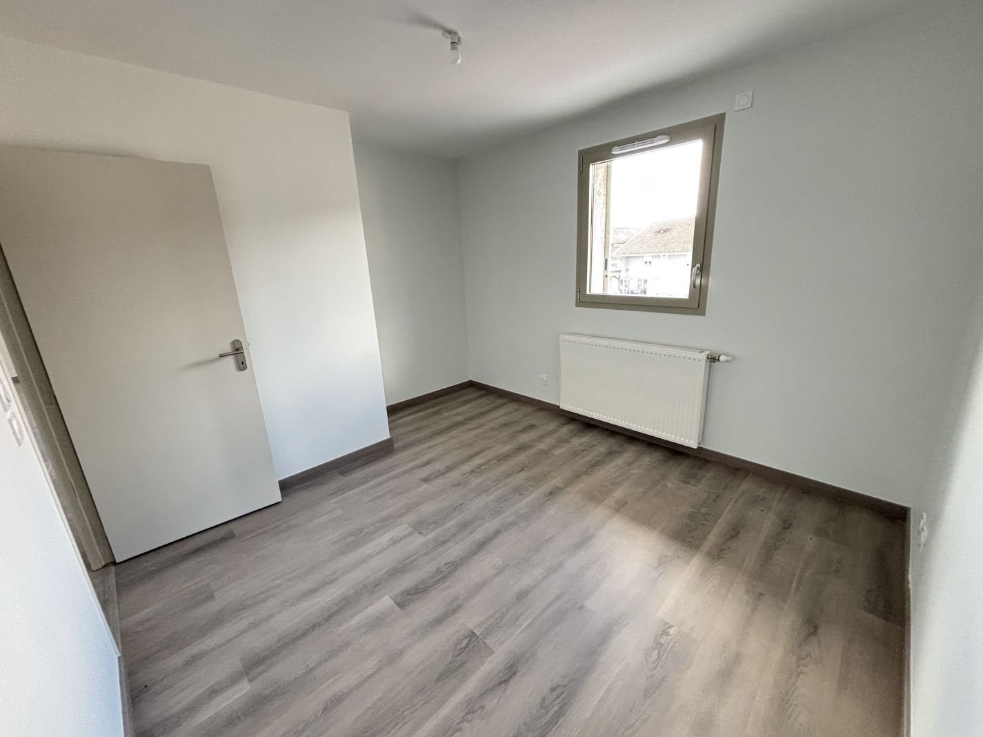 Appartement à louer, 51m², Neuville-les-Dames