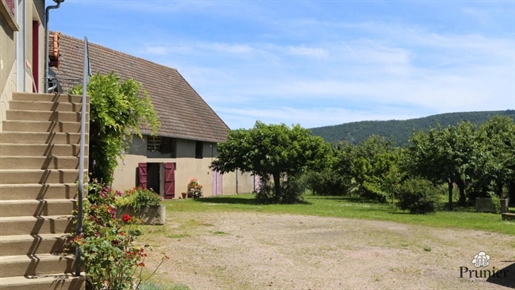 Ancienne Ferme à vendre au portes e la ville sur 2 ha 72 a 55 ca libres