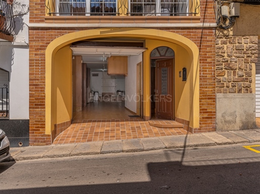 Terraced house with lift in the centre of Blanes