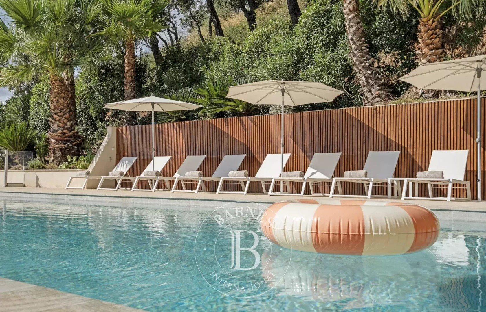 Maison à louer, 550m², Grimaud