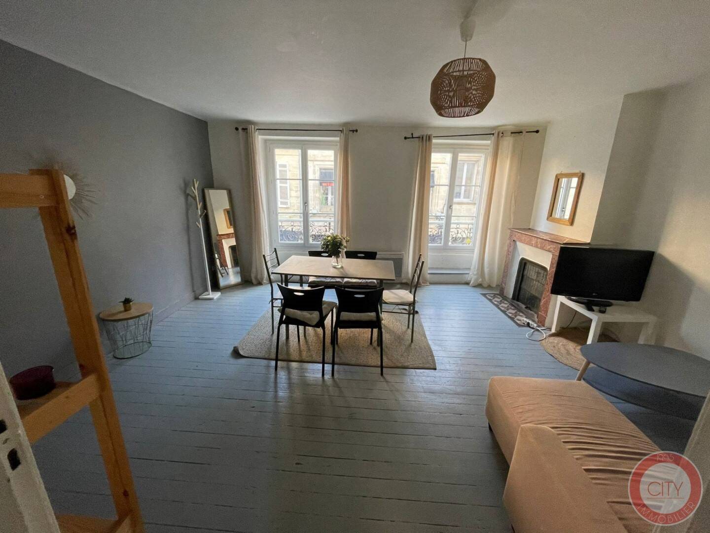Appartement à louer, 64m², Bordeaux