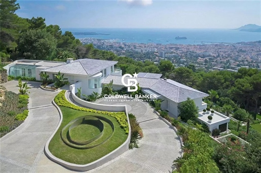Изключителен имот с панорамна гледка към морето Кан