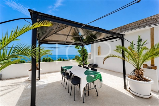Semi-Detached Haus mit Meerblick und großer Terrasse in Los Menores, Adeje