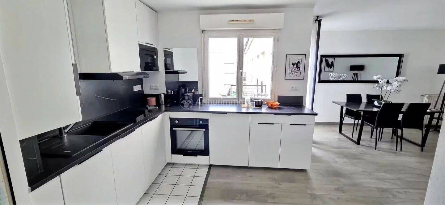 Appartement à louer, 45m², Serris