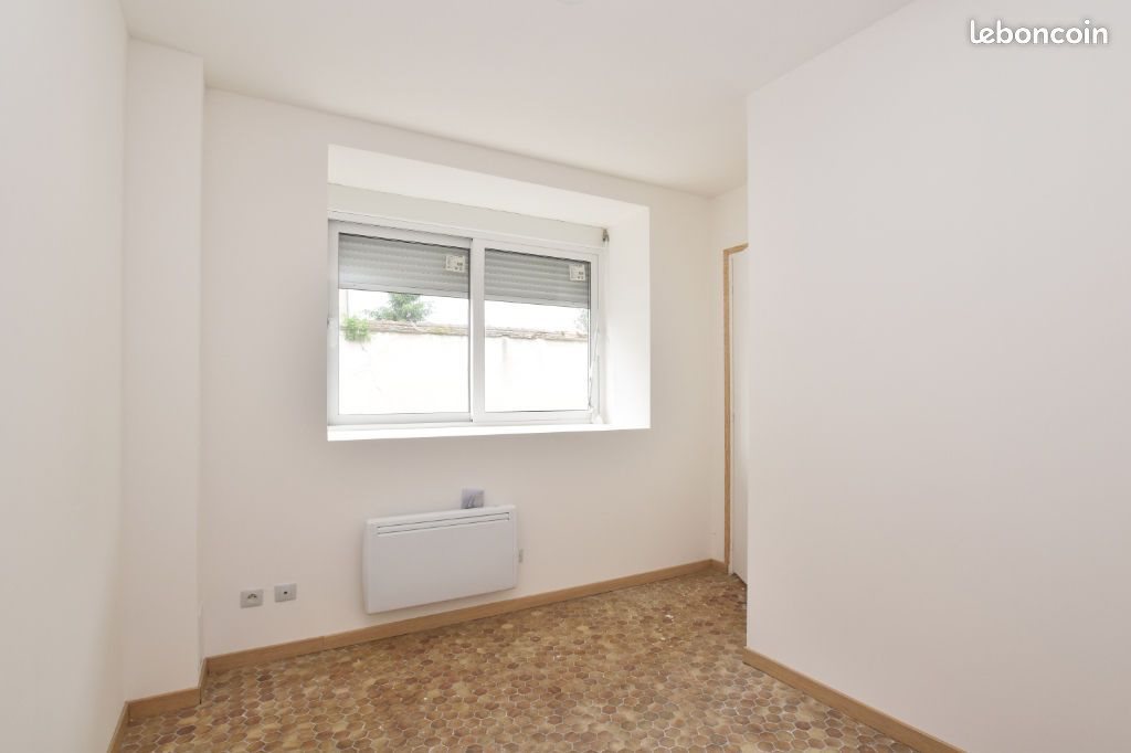 Appartement à louer, 28m², Bréau