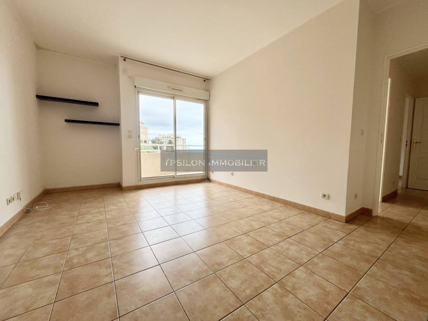 Appartement à louer, 46m², Beausoleil