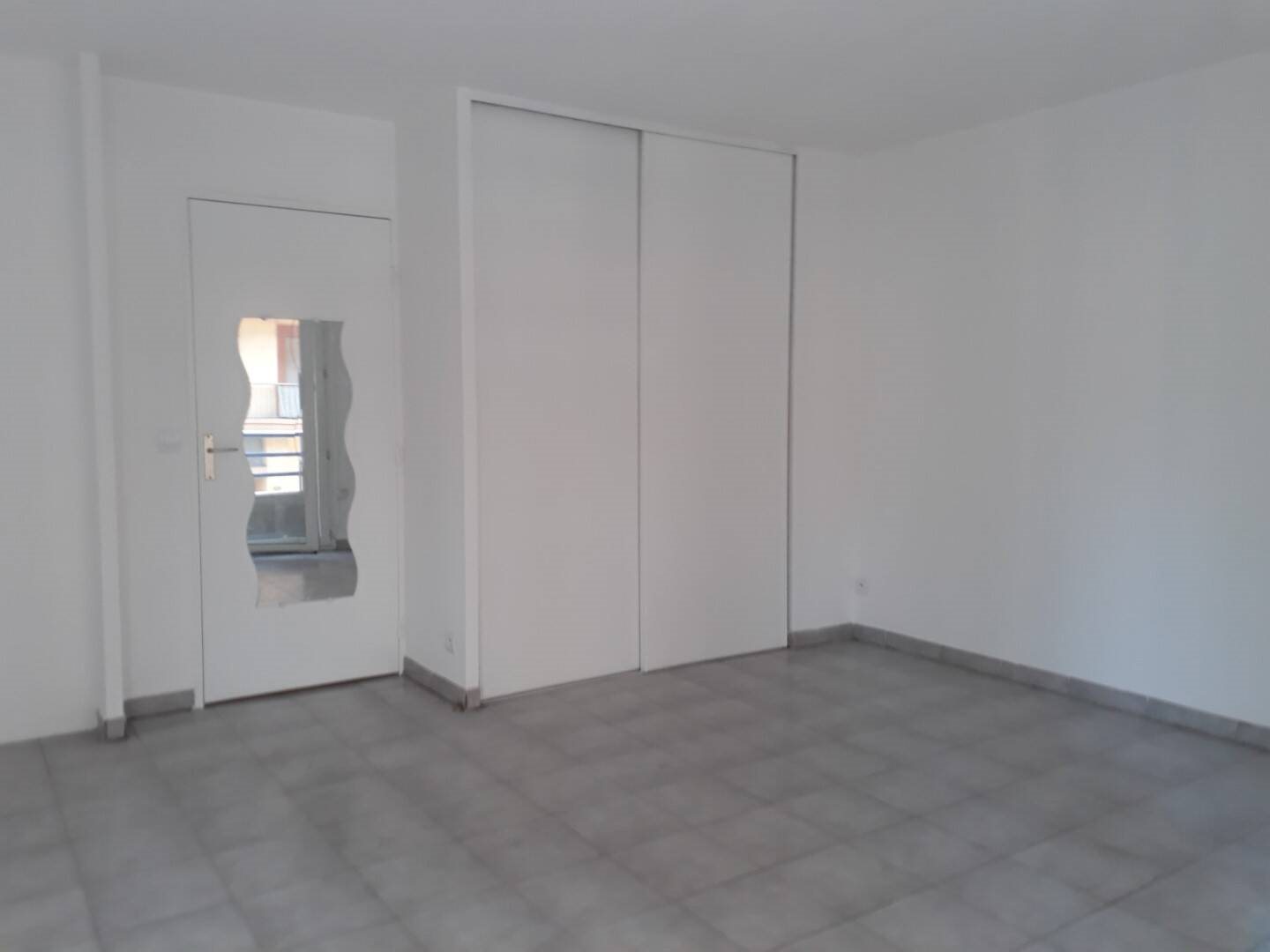 Appartement à louer, 29m², La Trinité