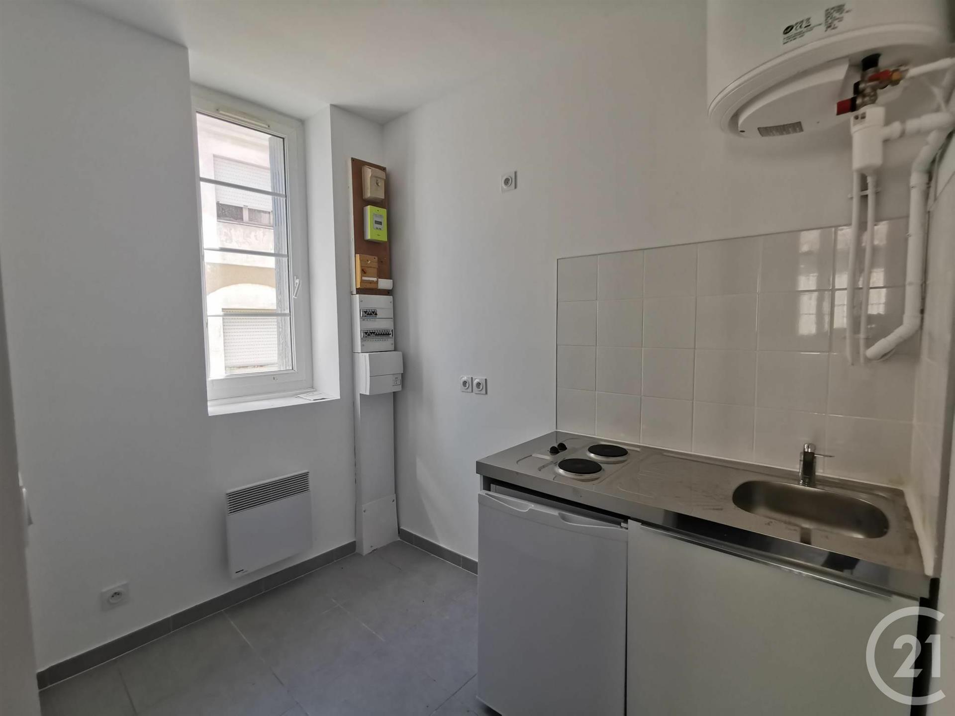 Appartement à louer, 28m², Nîmes
