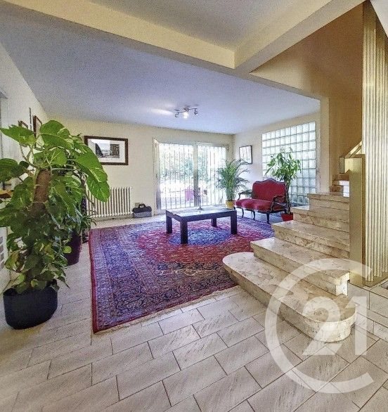 Maison à vendre, 249m², Sainte-Livrade-sur-Lot