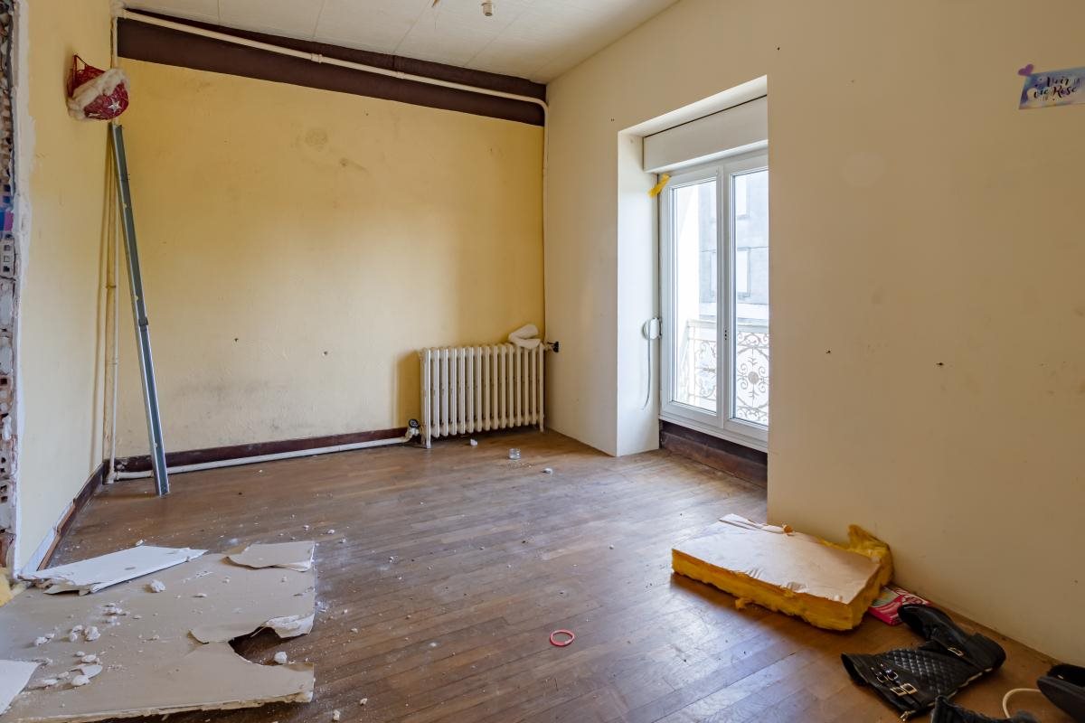 Appartement à vendre, 403m², Neufchâtel-en-Saosnois