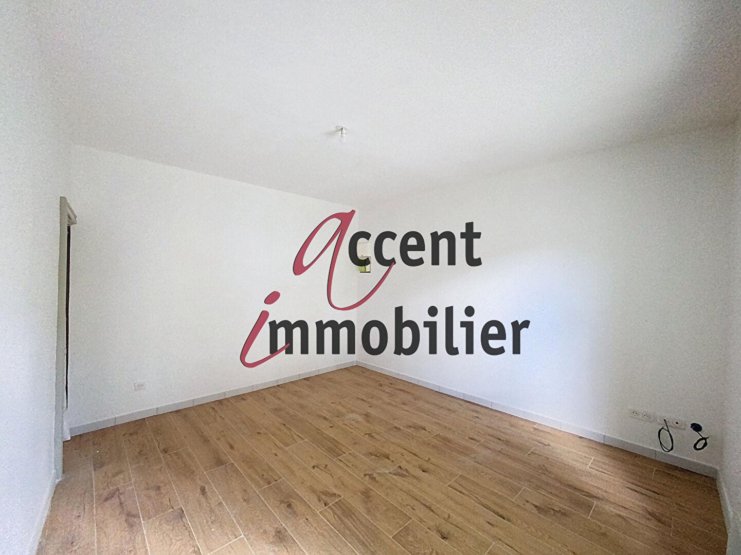 Maison à louer, 76m², Eyragues