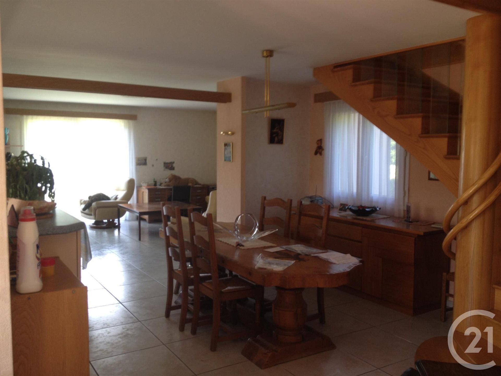 Maison à louer, 146m², Fontaines-Saint-Martin