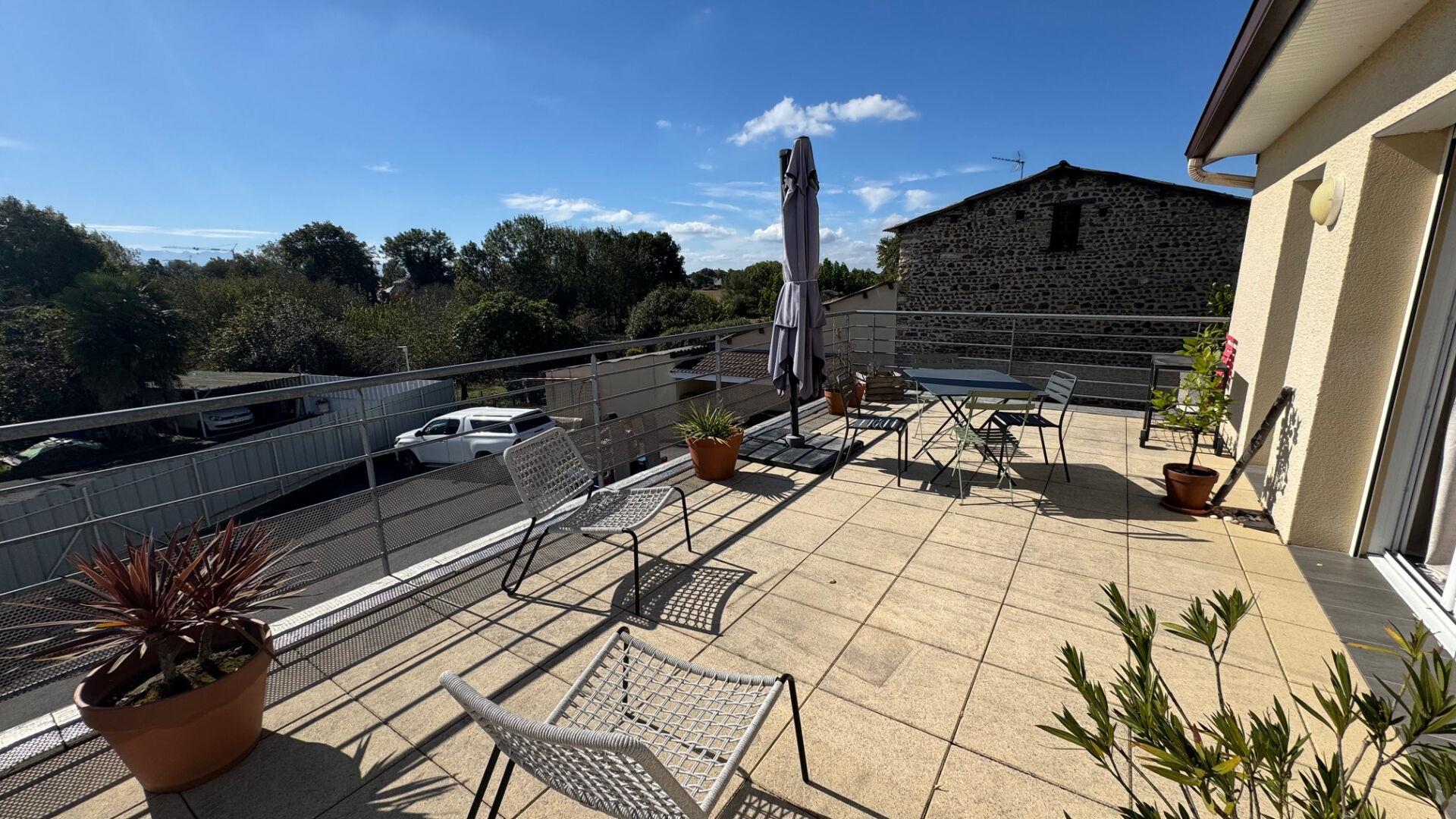 Appartement à louer, 110m², Lée