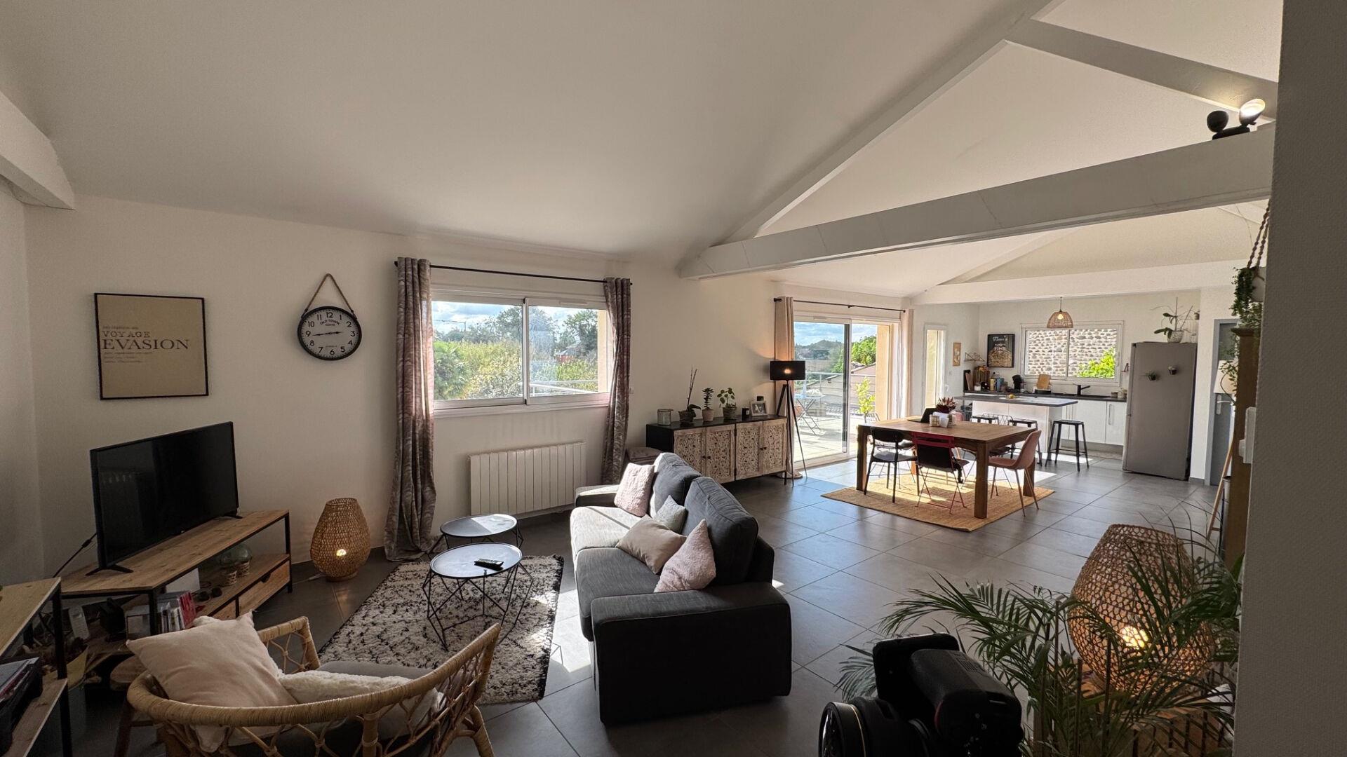Appartement à louer, 110m², Lée