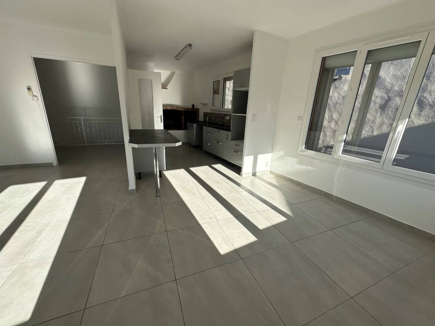 Maison à louer, 104m², Saint-Cannat