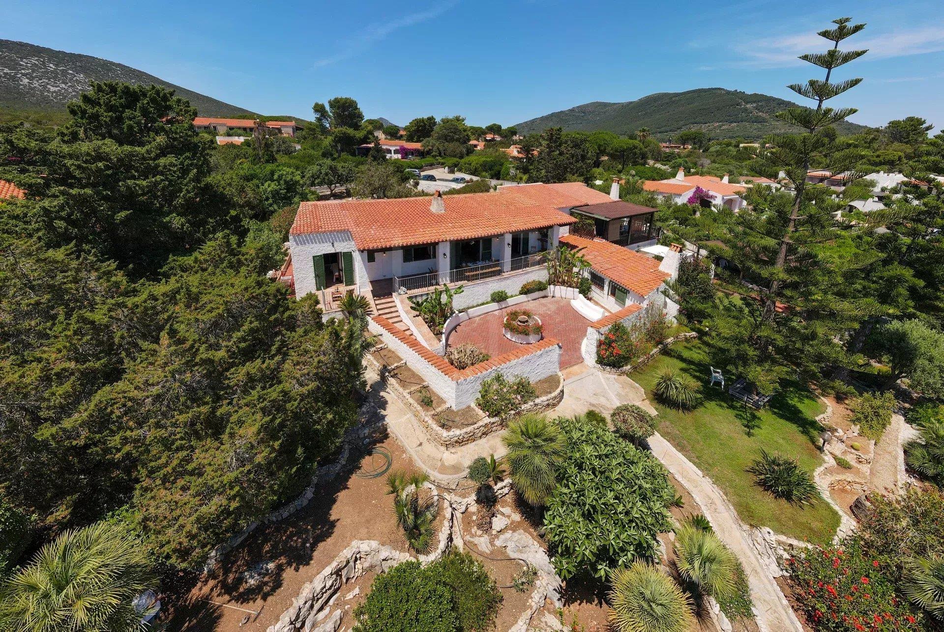 Villa with sea views in Capo Caccia