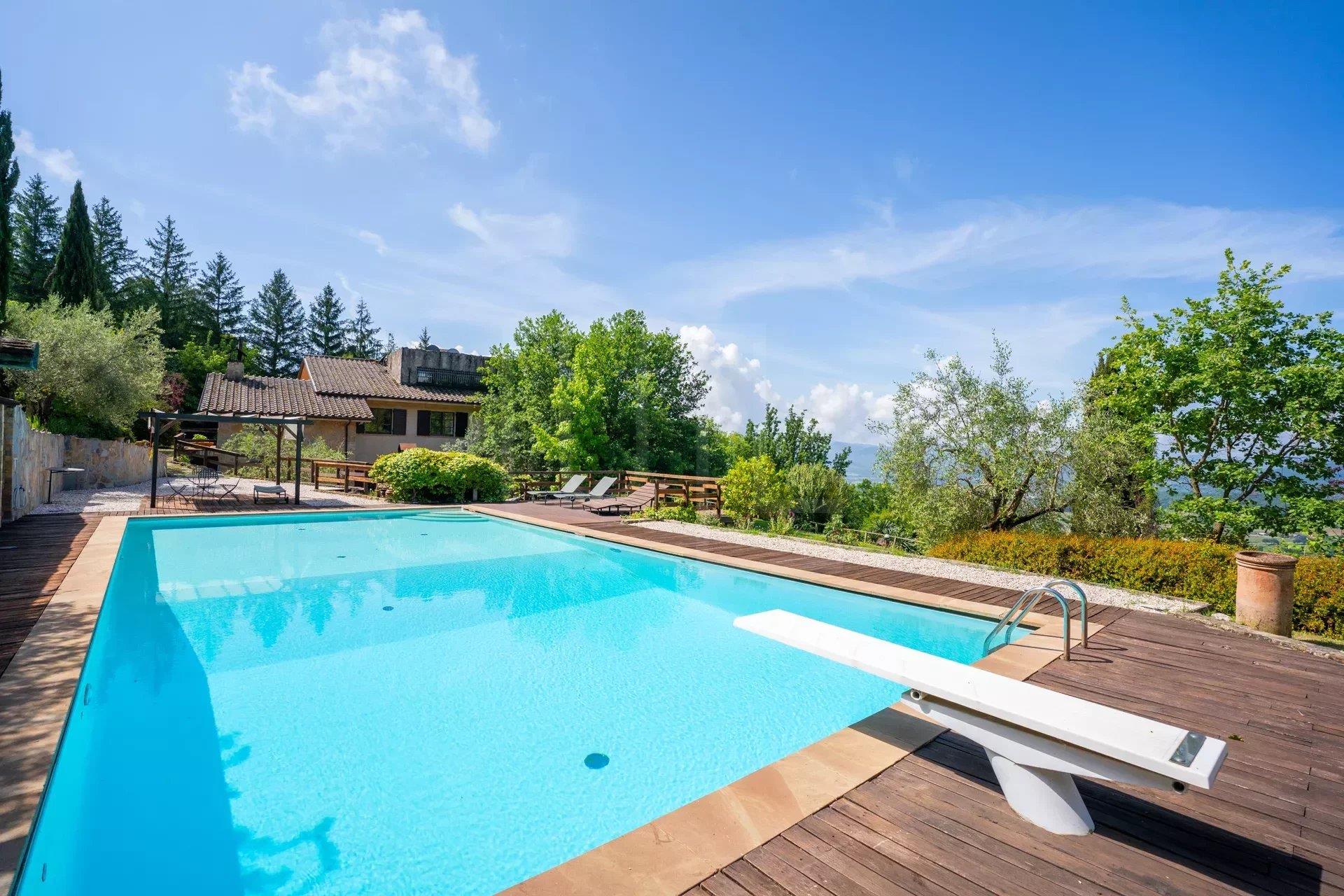 Farmhouse in Montone, near Perugia, Umbria with panoramic countryside views
