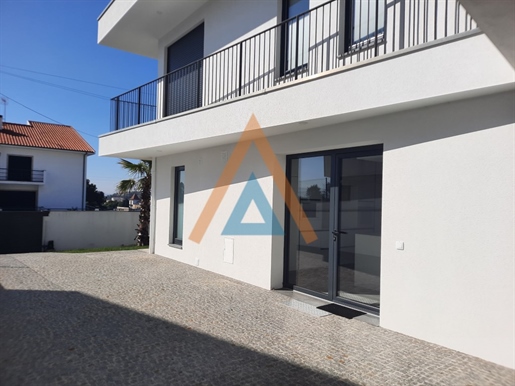 3 Bedroom Semi-Detached House - São João Da Madeira