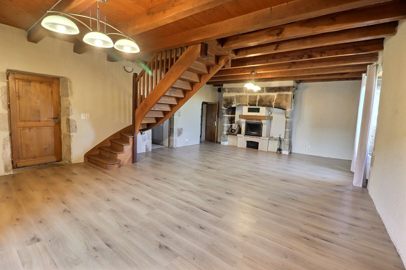 Maison à louer, 94m², Faycelles