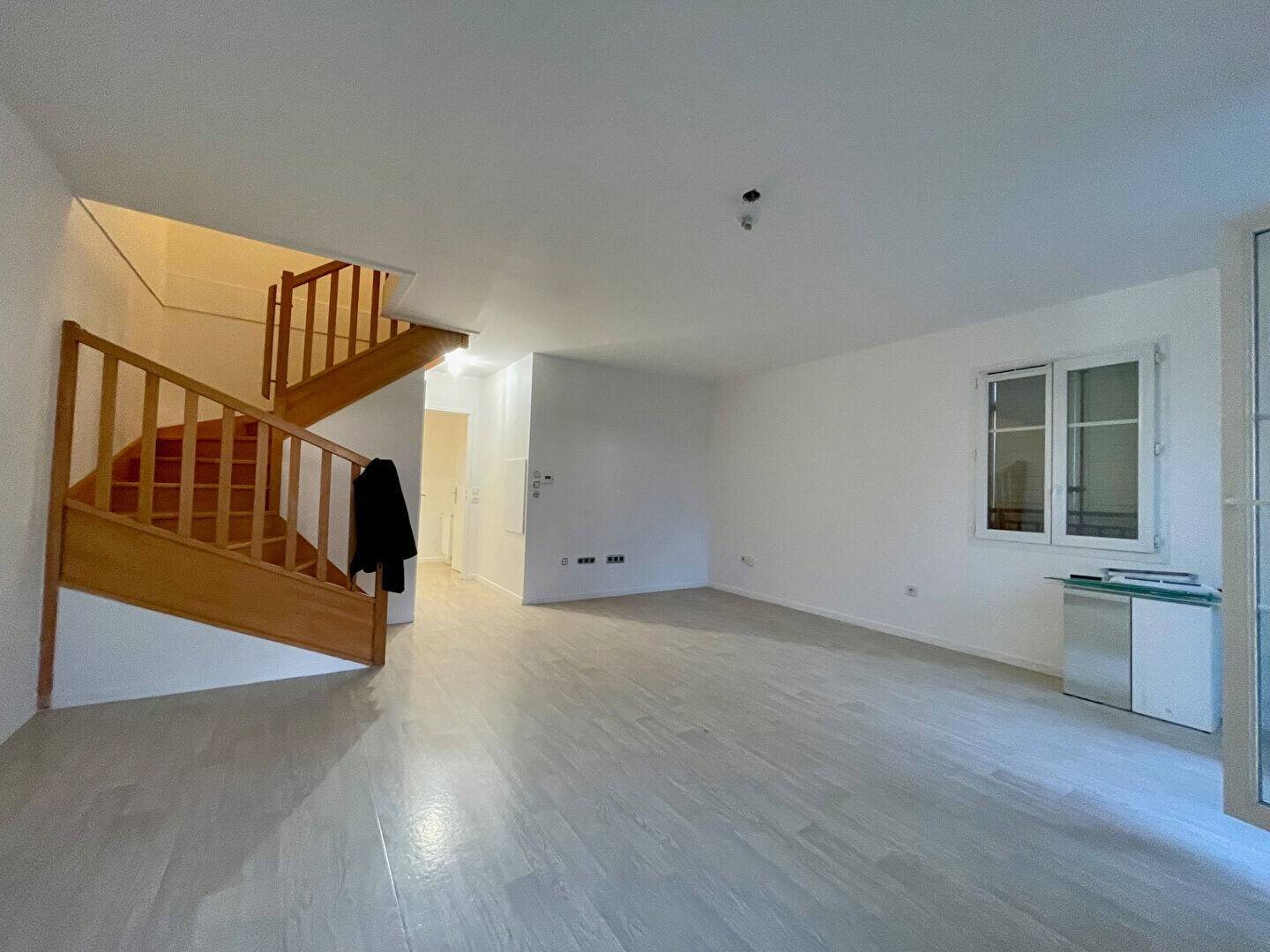 Appartement à louer, 79m², Méru