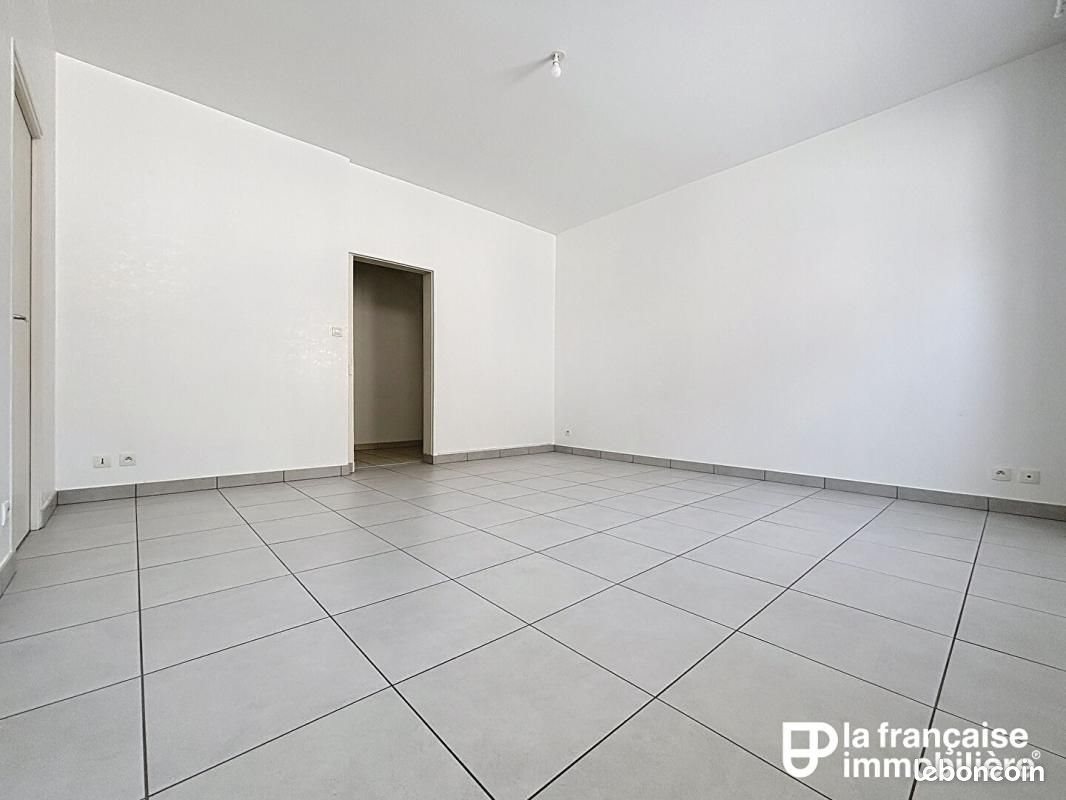 Appartement à louer, 68m², Janzé
