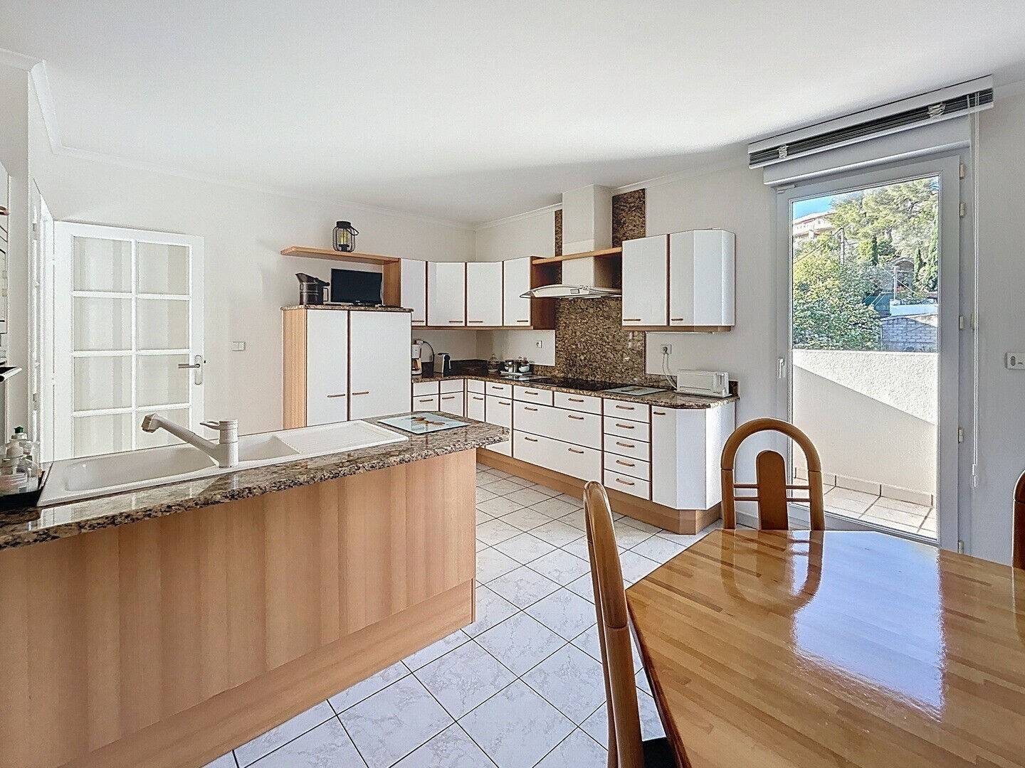 Appartement à vendre, 213m², Nîmes