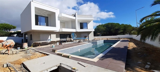 Maison T4 avec piscine en construction - Albufeira