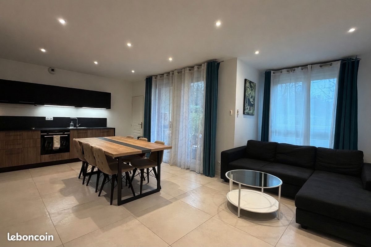 Appartement à louer, 62m², Décines-Charpieu