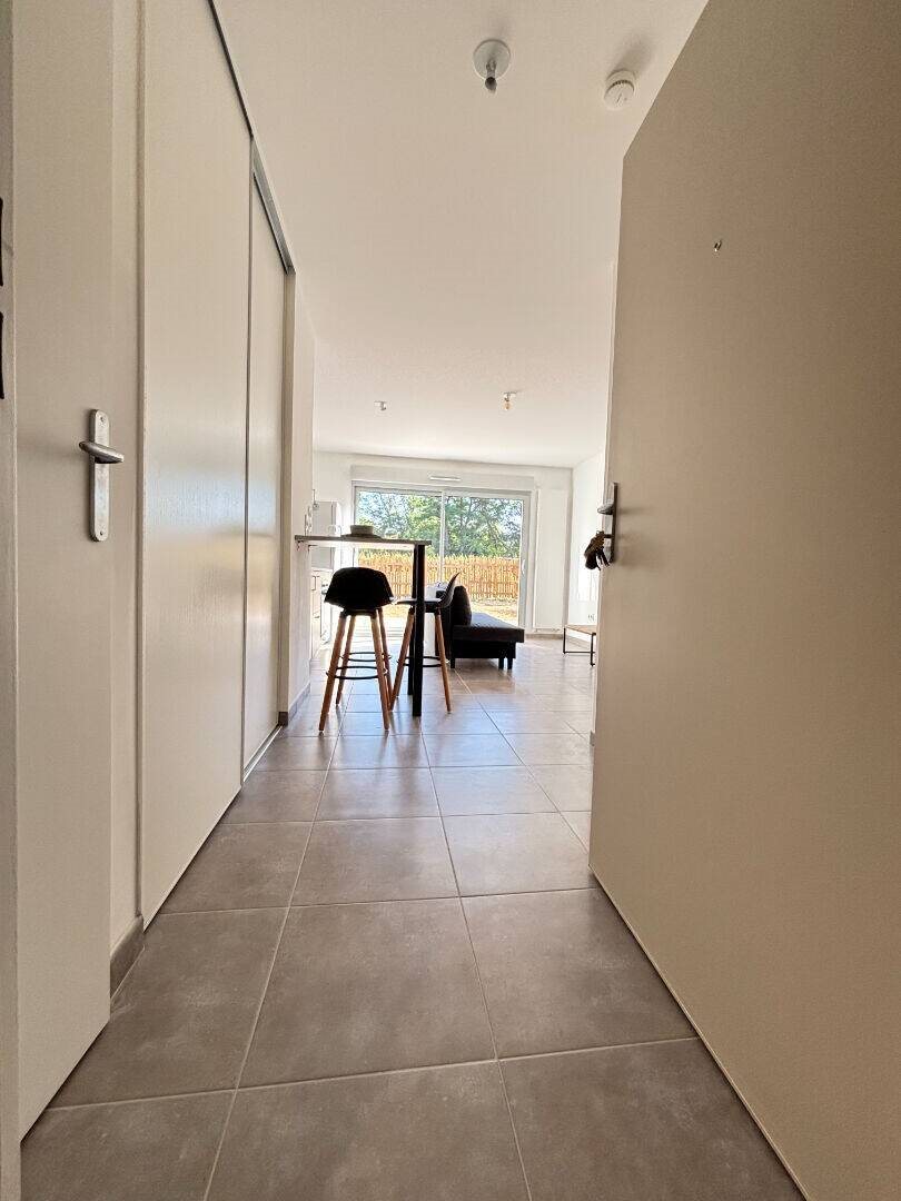 Appartement à louer, 41m², Pont-de-Chéruy