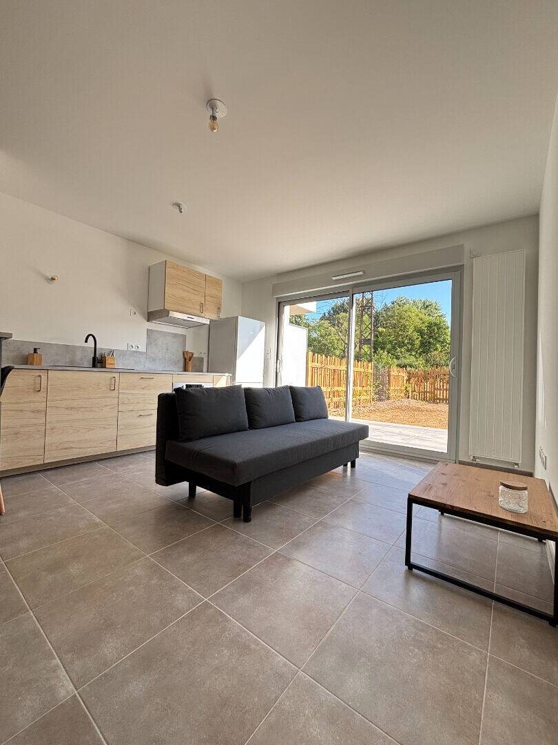 Appartement à louer, 41m², Pont-de-Chéruy