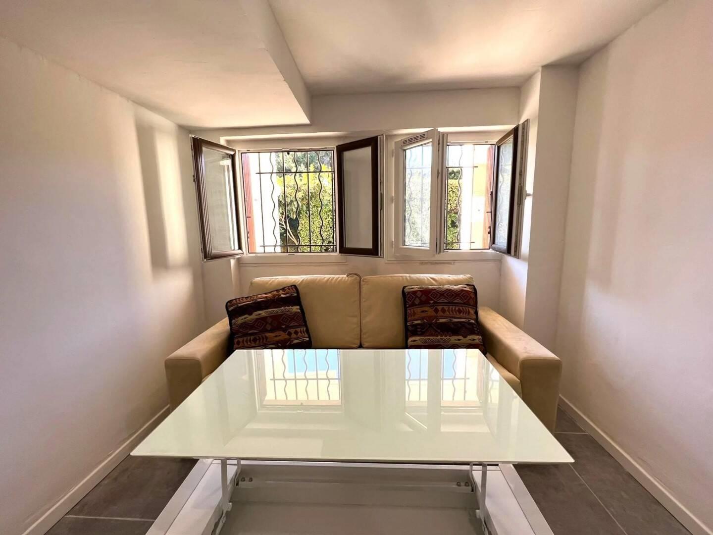 Appartement à louer, 18m², Marseille 9ème