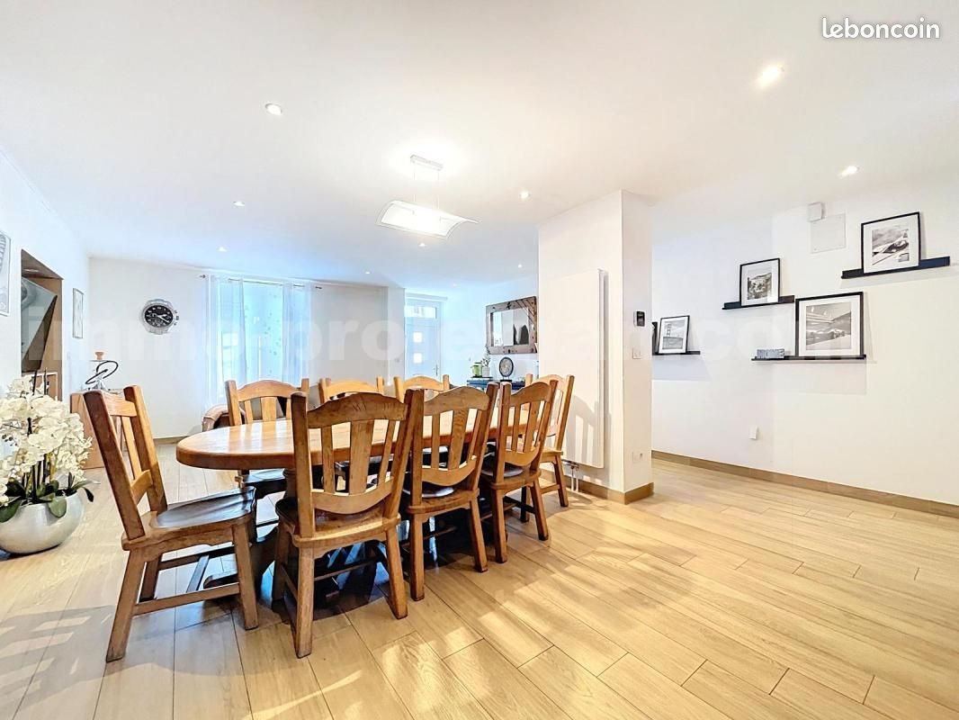 Maison à vendre, 145m², Douvaine