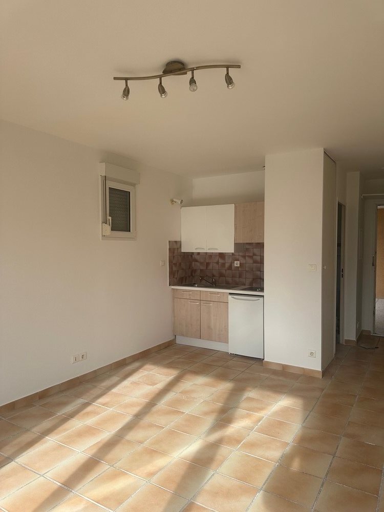 Appartement à louer, 24m², Cassis