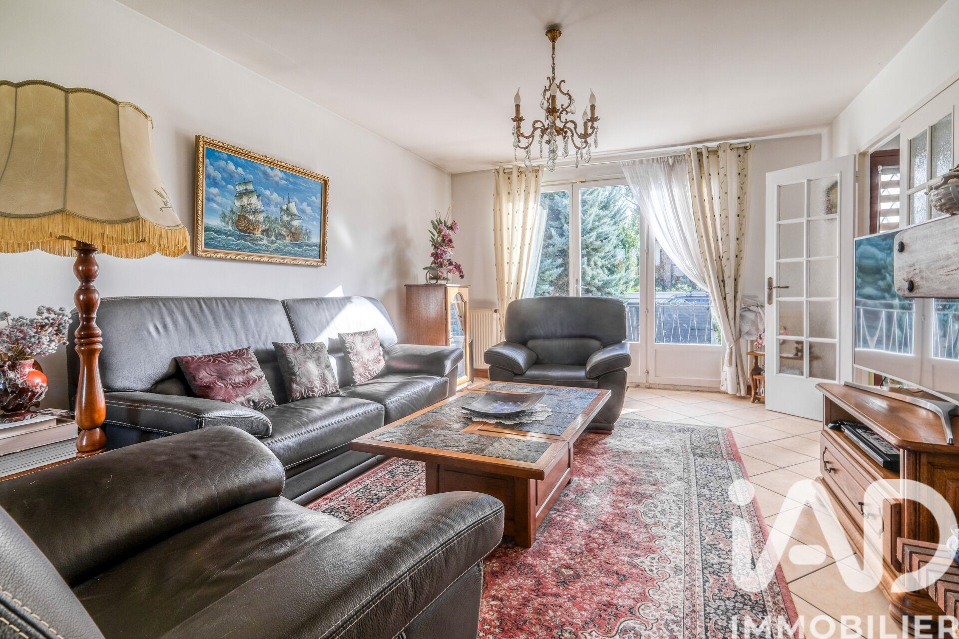 Maison à vendre, 140m², Saint-Thibault-des-Vignes