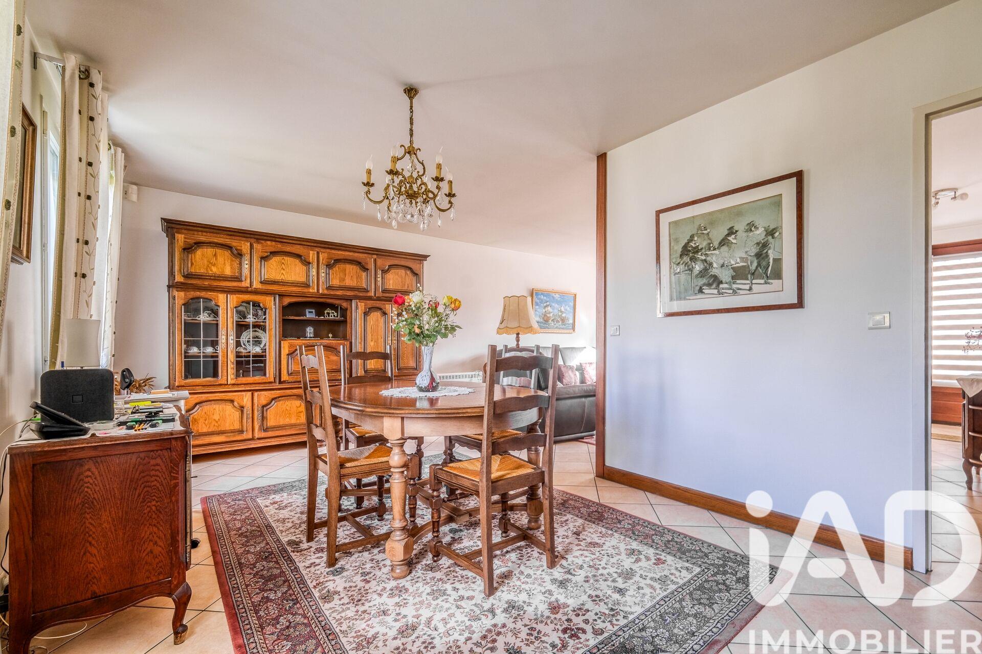 Maison à vendre, 140m², Saint-Thibault-des-Vignes