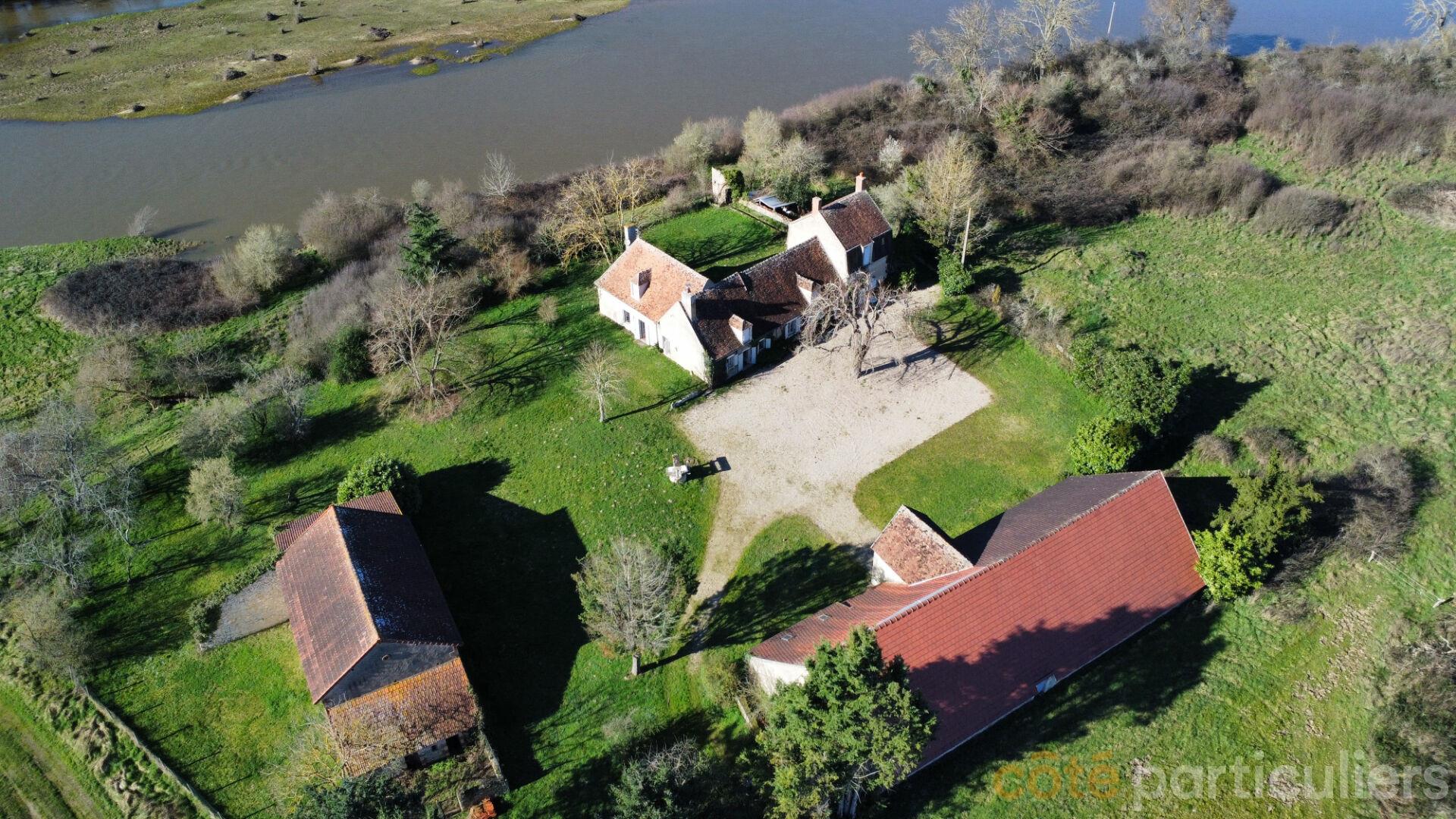 Maison à vendre, 240m², Nozières